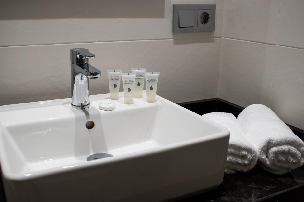 זמורה Apartamentos Palacio De Yolanda מראה חיצוני תמונה